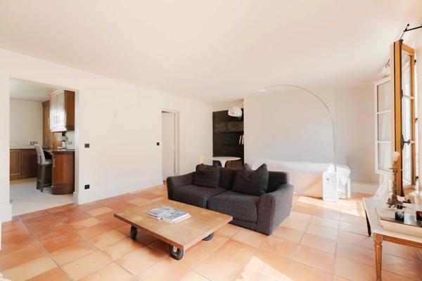 Paris 3 - Place des Vosges-Marais- Superbe deux-pièces de 62m²