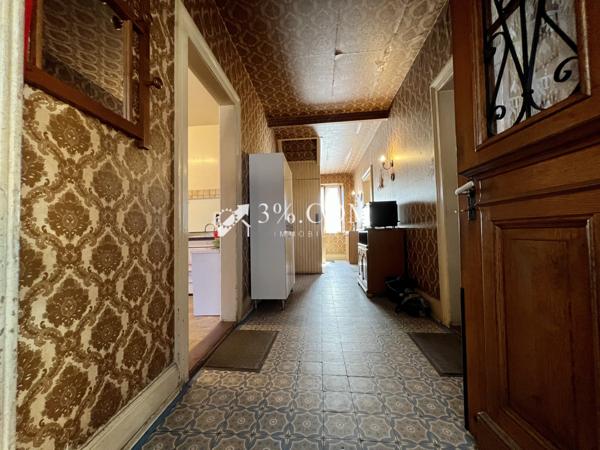 3%COM - CORPS DE FERME AVEC DÉPENDANCES, GARAGE ET JARDIN SUR 24 ARES. Gundershoffen (67110)
