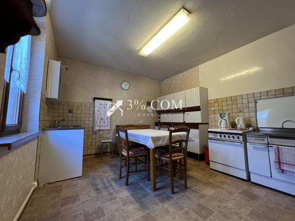 3%COM - CORPS DE FERME AVEC DÉPENDANCES, GARAGE ET JARDIN SUR 24 ARES. Gundershoffen (67110)