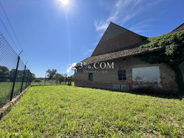 3%COM - CORPS DE FERME AVEC DÉPENDANCES, GARAGE ET JARDIN SUR 24 ARES. Gundershoffen (67110)