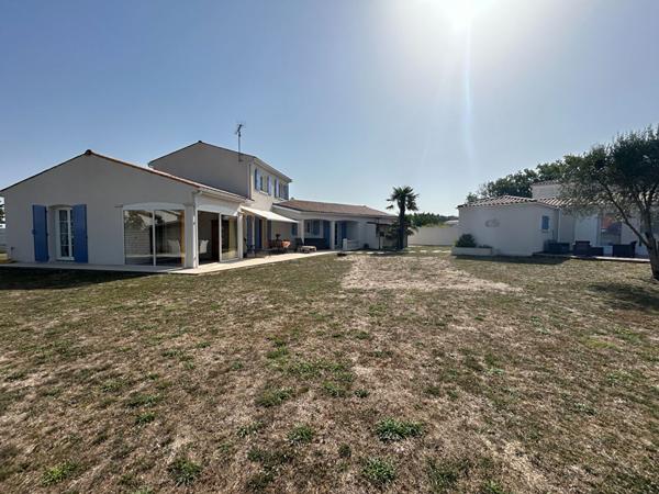 Saint Sulpice De Royan 6 pièces 215 m2 sur 1100 m² de terrain et appartement 3 pièces Saint sulpice de royan