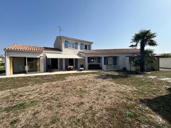 Saint Sulpice De Royan 6 pièces 215 m2 sur 1100 m² de terrain et appartement 3 pièces Saint sulpice de royan