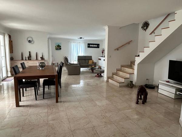 Saint Sulpice De Royan 6 pièces 215 m2 sur 1100 m² de terrain et appartement 3 pièces Saint sulpice de royan