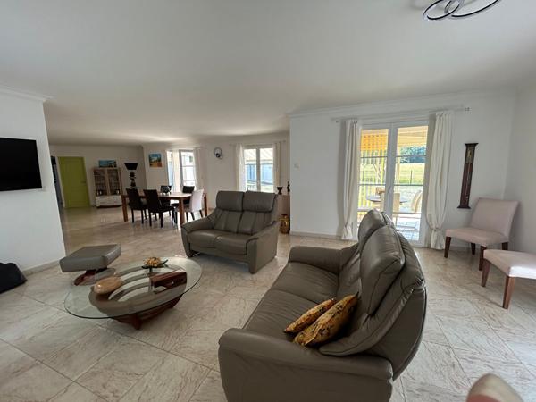 Saint Sulpice De Royan 6 pièces 215 m2 sur 1100 m² de terrain et appartement 3 pièces Saint sulpice de royan