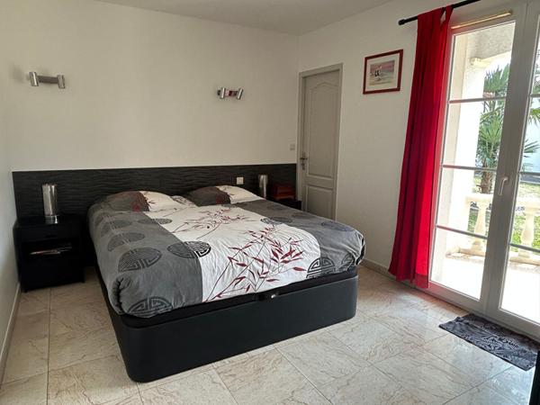 Saint Sulpice De Royan 6 pièces 215 m2 sur 1100 m² de terrain et appartement 3 pièces Saint sulpice de royan