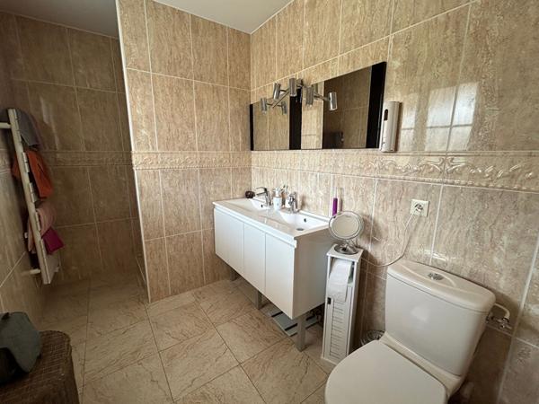 Saint Sulpice De Royan 6 pièces 215 m2 sur 1100 m² de terrain et appartement 3 pièces Saint sulpice de royan