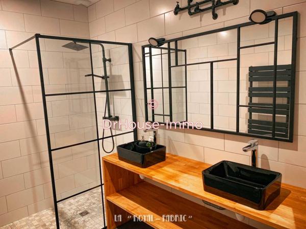 Appartement à louer 4 pièces de 137 m²