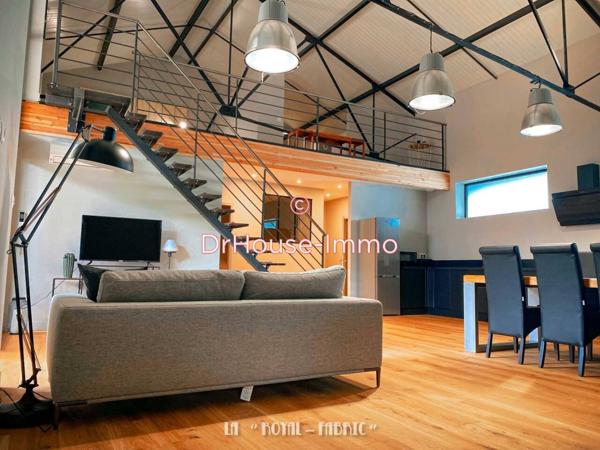 Appartement à louer 4 pièces de 137 m²
