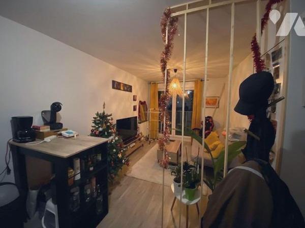 CAEN - RESIDENCE FACE AU CANAL