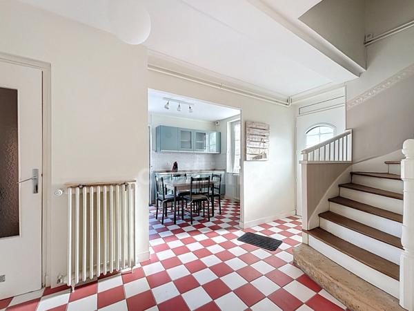 Maison à louer 5 pièces 119,34m2 4 chambres, terrasse LA CHAPELLE SAINT MESMIN (45)