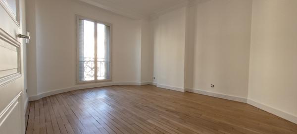 Paris (75012) BEL APPARTEMENT FAMILIAL PARISIEN