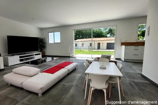 MAISON NEUVE BREUILLET  -PLAIN -PIEDS- PROCHE CENTRE-VILLE