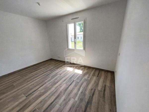 MAISON NEUVE BREUILLET  -PLAIN -PIEDS- PROCHE CENTRE-VILLE