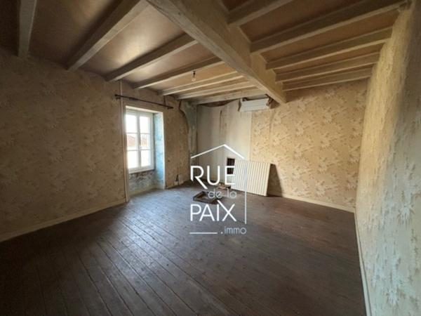 79240 L ABSIE Maison de ville - Centre-ville de L'Absie - 189 m²