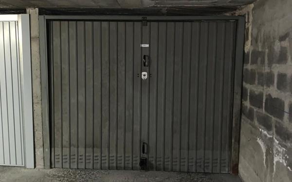Stationnement à vendre    13,60 m2 Nice