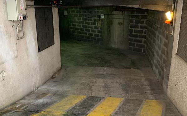 Stationnement à vendre    13,60 m2 Nice