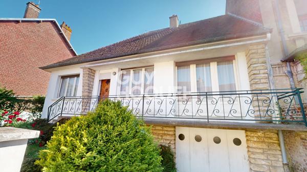 Maison traditionnelle 5 chambres à vendre à Péronne, proche écoles et centre-ville