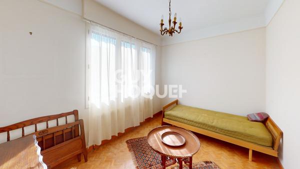 Maison traditionnelle 5 chambres à vendre à Péronne, proche écoles et centre-ville