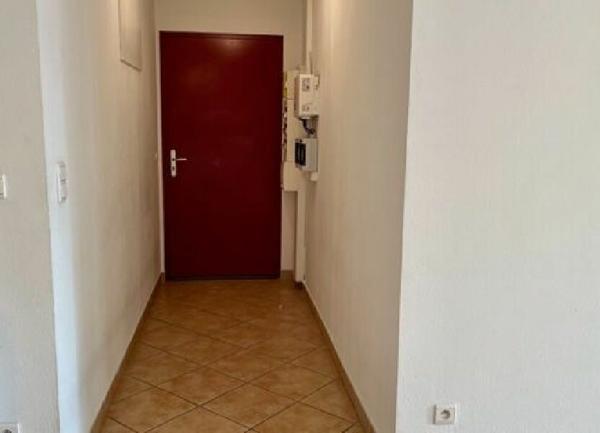 Appartement à louer    2 pièces •  Bages