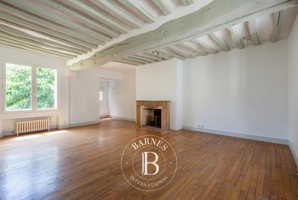 Le Mesnil-le-Roi, Maison 5 Chambres -  241 m² à vendre