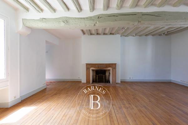 Le Mesnil-le-Roi, Maison 5 Chambres -  241 m² à vendre