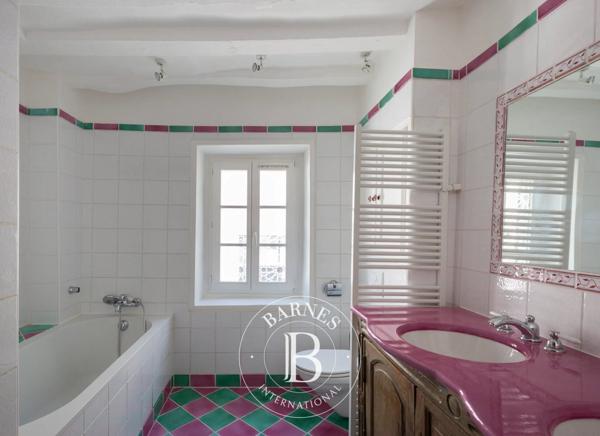 Le Mesnil-le-Roi, Maison 5 Chambres -  241 m² à vendre