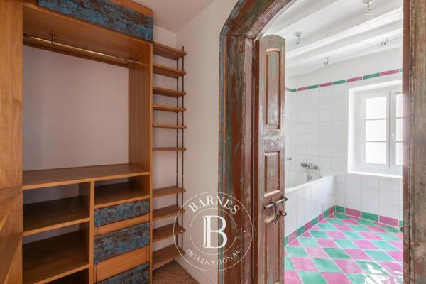 Le Mesnil-le-Roi, Maison 5 Chambres -  241 m² à vendre