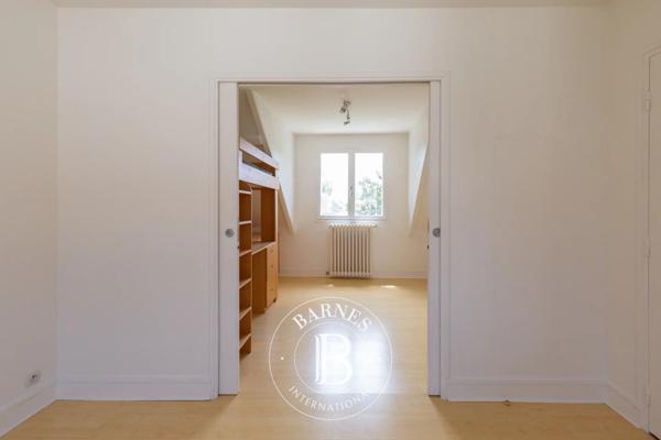 Le Mesnil-le-Roi, Maison 5 Chambres -  241 m² à vendre