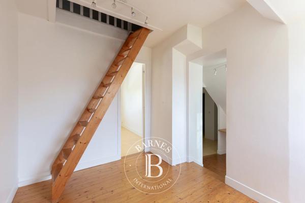 Le Mesnil-le-Roi, Maison 5 Chambres -  241 m² à vendre