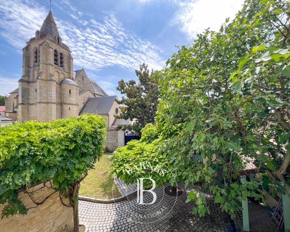 Le Mesnil-le-Roi, Maison 5 Chambres -  241 m² à vendre