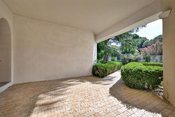 Appartement confidentiel en coeur de ville avec garage