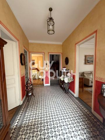 Maison à vendre à Compiègne - 5 pièces, 140.65 m², 3 chambres