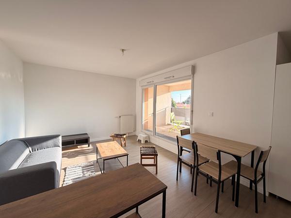 Douet : Appartement T3 meublé avec parking