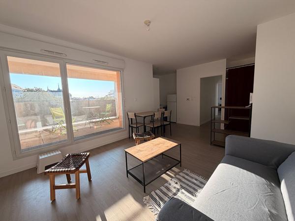 Douet : Appartement T3 meublé avec parking