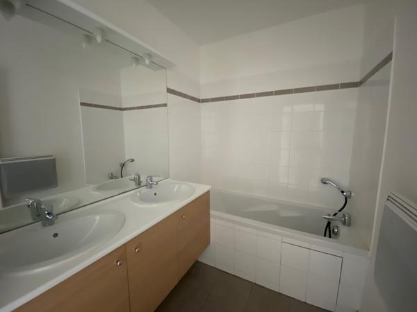 RIS ORANGIS - PATIO DE ROSES