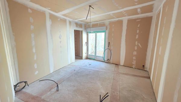 LOFT D'EXCEPTION EN COURS D AMENAGEMENT - VOLUMES UNIQUES ET POTENTIEL INFINI