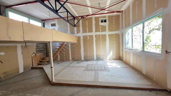 LOFT D'EXCEPTION EN COURS D AMENAGEMENT - VOLUMES UNIQUES ET POTENTIEL INFINI