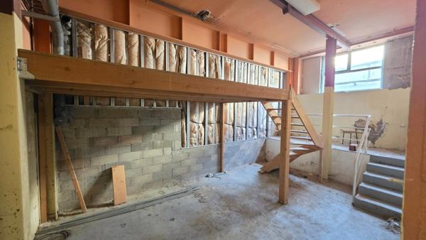LOFT D'EXCEPTION EN COURS D AMENAGEMENT - VOLUMES UNIQUES ET POTENTIEL INFINI