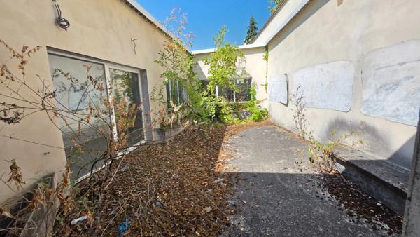 LOFT D'EXCEPTION EN COURS D AMENAGEMENT - VOLUMES UNIQUES ET POTENTIEL INFINI