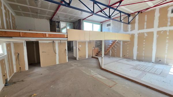 LOFT D'EXCEPTION EN COURS D AMENAGEMENT - VOLUMES UNIQUES ET POTENTIEL INFINI
