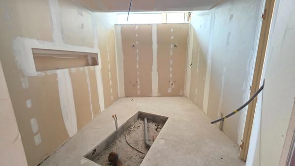 LOFT D'EXCEPTION EN COURS D AMENAGEMENT - VOLUMES UNIQUES ET POTENTIEL INFINI