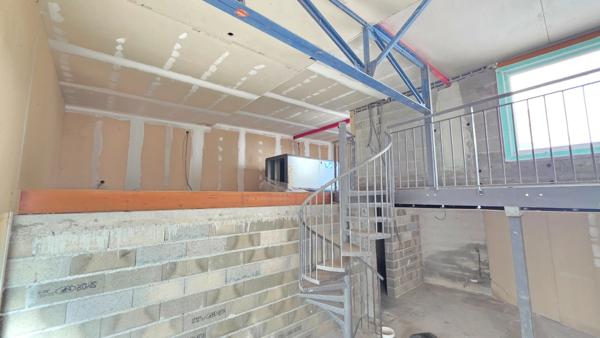 LOFT D'EXCEPTION EN COURS D AMENAGEMENT - VOLUMES UNIQUES ET POTENTIEL INFINI