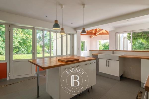 Écully, Maison 4 Chambres -  243 m² à vendre