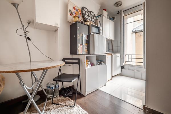 Appartement Paris 1 pièce(s) 10,50 m2