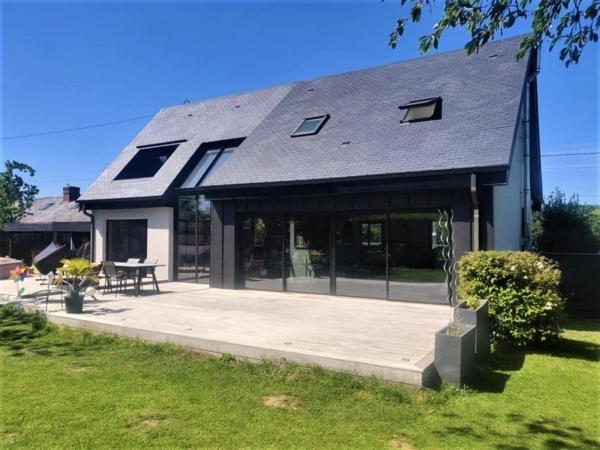 Maison d'architecte 5 pièce(s) 132 m2