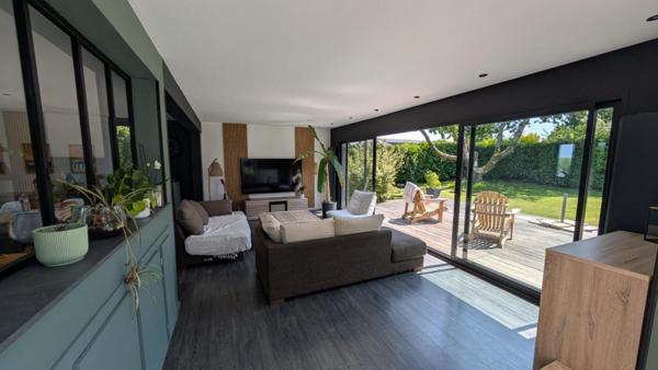 Maison d'architecte 5 pièce(s) 132 m2