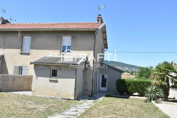 Espace intéreieur entièrement rénové avec goût