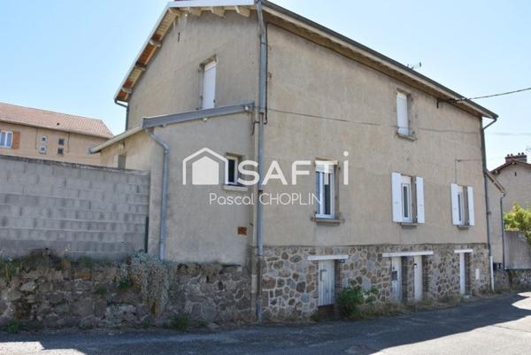 Espace intéreieur entièrement rénové avec goût