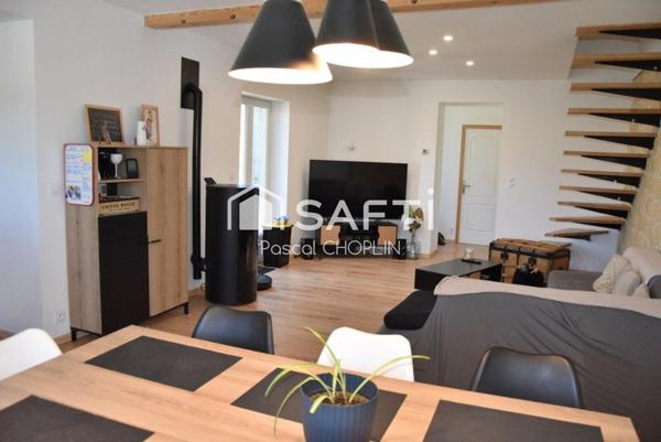 Espace intéreieur entièrement rénové avec goût