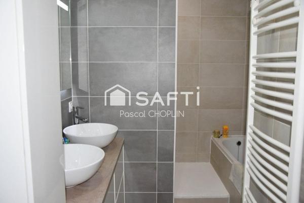 Espace intéreieur entièrement rénové avec goût